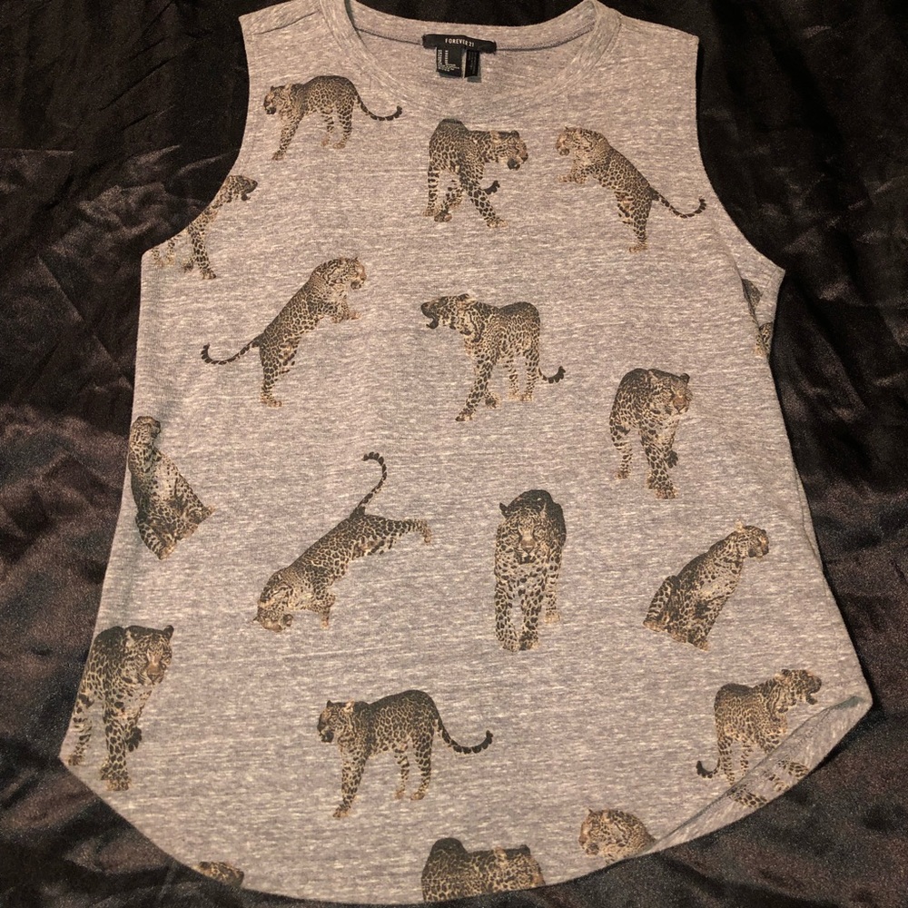 “Wild Cats” Women’s Sleeveless Shirt 💛